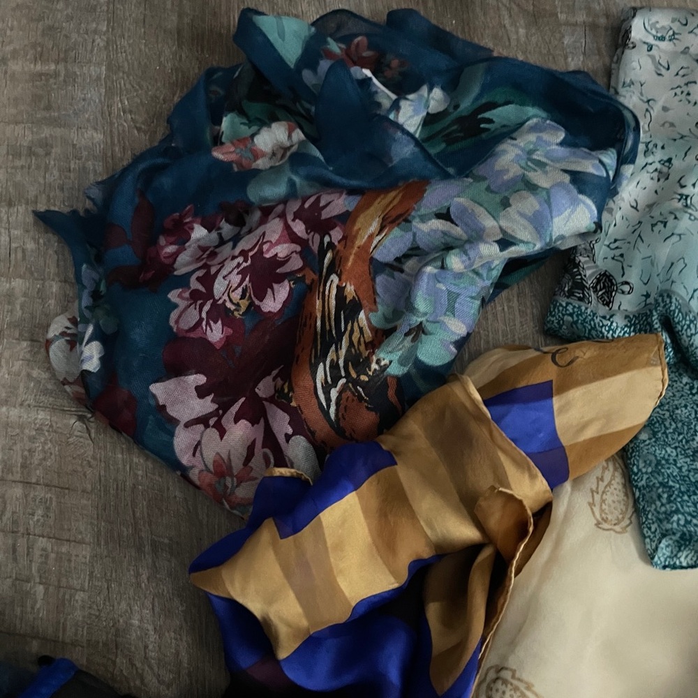 scarves - Picture 2 of 4